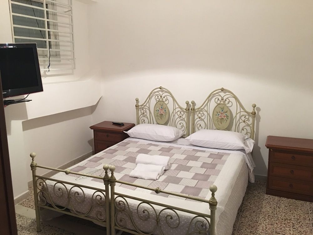 B&B Magna Grecia Crotone Exteriör bild